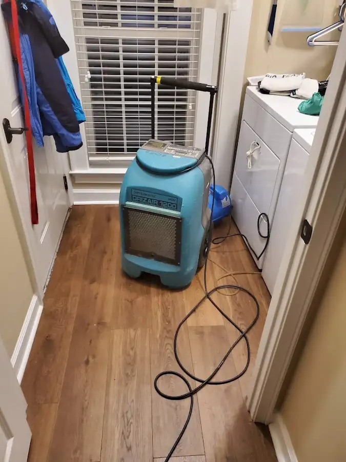 Commercial dehumidifier deployed for Crawl Space Restoration in Maplewood